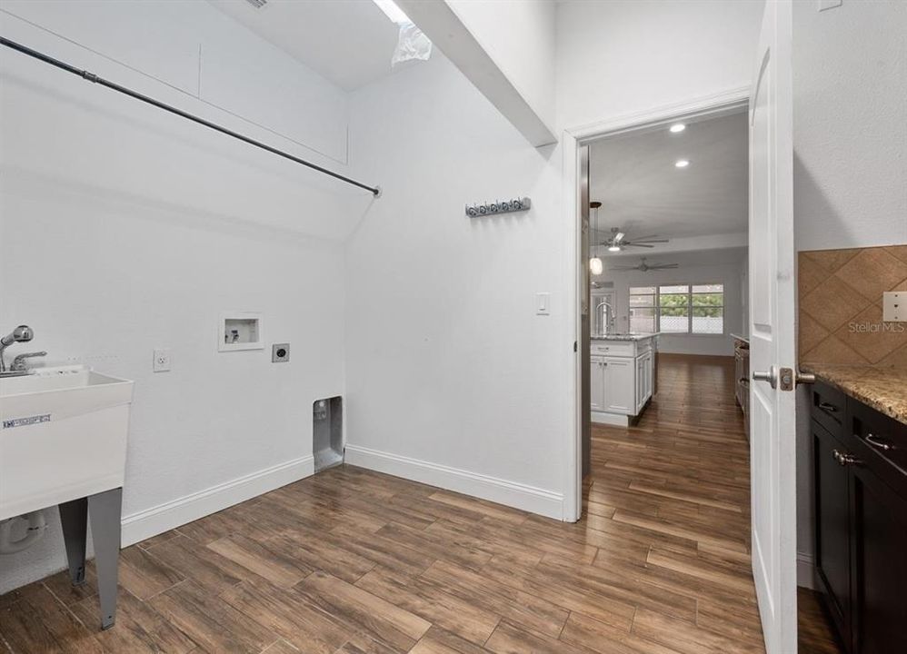 Active With Contract: $3,600 (5 beds, 3 baths, 3038 Square Feet)