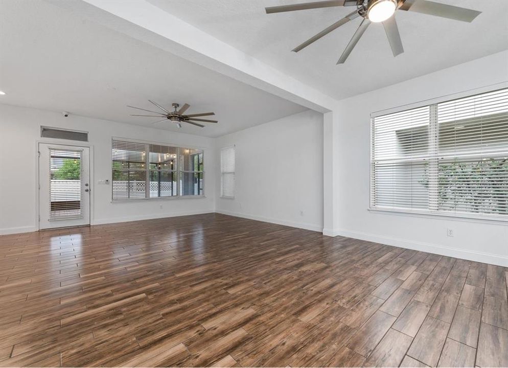 Active With Contract: $3,600 (5 beds, 3 baths, 3038 Square Feet)