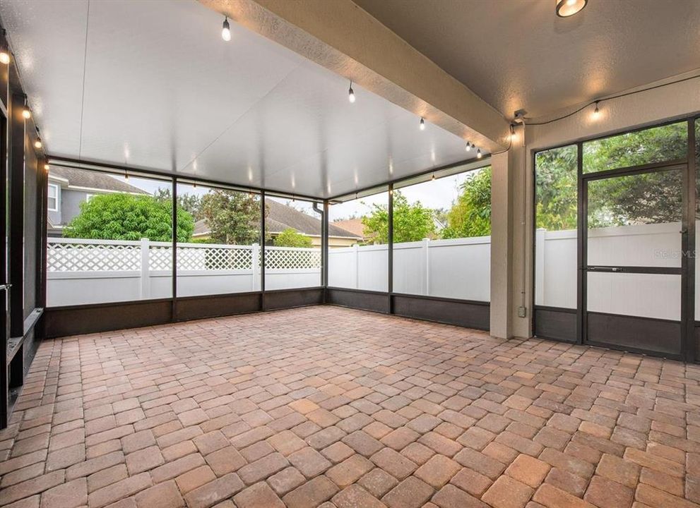 Active With Contract: $3,600 (5 beds, 3 baths, 3038 Square Feet)