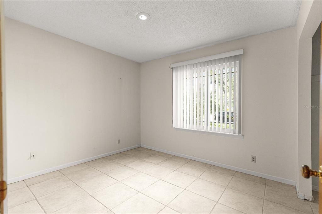 For Sale: $219,000 (3 beds, 2 baths, 1196 Square Feet)