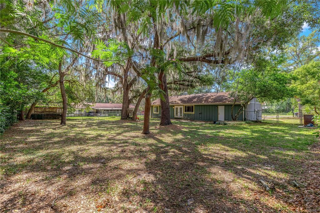 For Sale: $219,000 (3 beds, 2 baths, 1196 Square Feet)