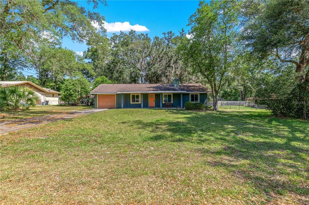 For Sale: $219,000 (3 beds, 2 baths, 1196 Square Feet)