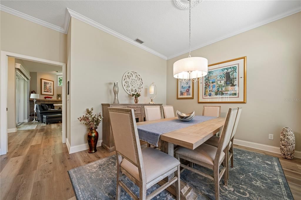 Active With Contract: $998,900 (3 beds, 3 baths, 2214 Square Feet)