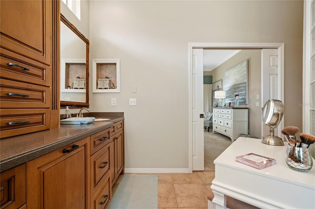 Active With Contract: $998,900 (3 beds, 3 baths, 2214 Square Feet)