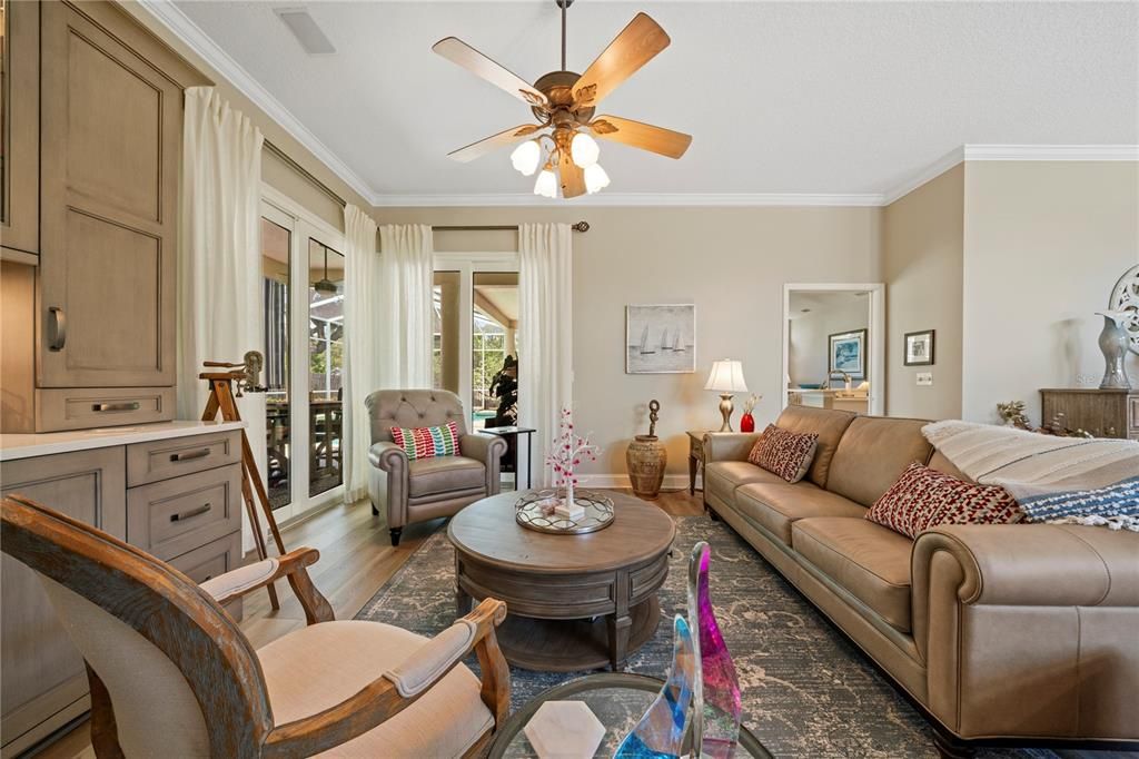 Active With Contract: $998,900 (3 beds, 3 baths, 2214 Square Feet)