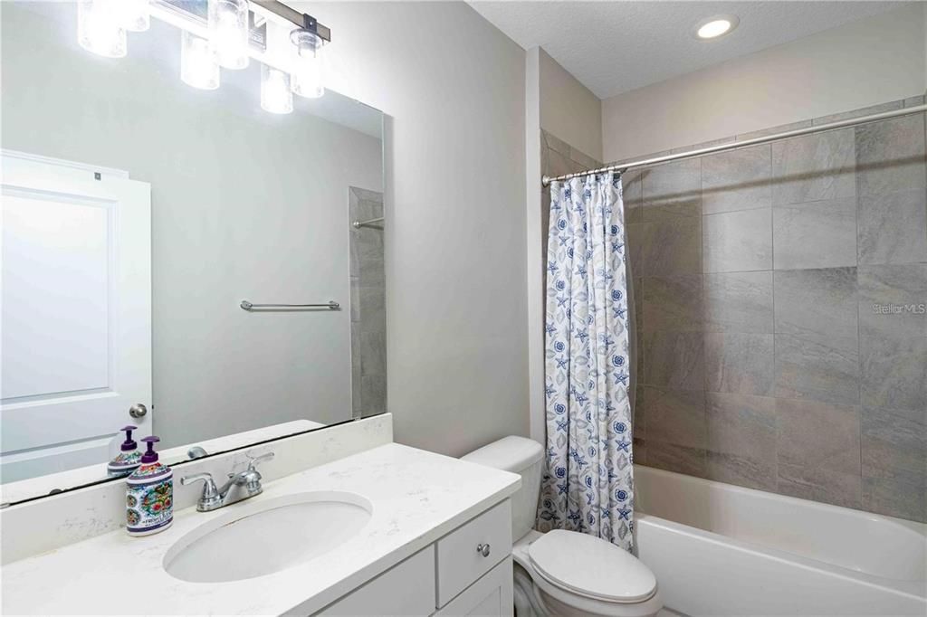 For Sale: $850,000 (5 beds, 4 baths, 3100 Square Feet)