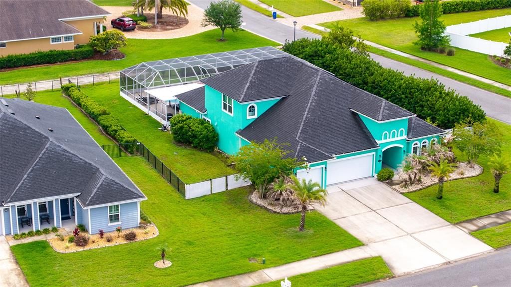 For Sale: $850,000 (5 beds, 4 baths, 3100 Square Feet)