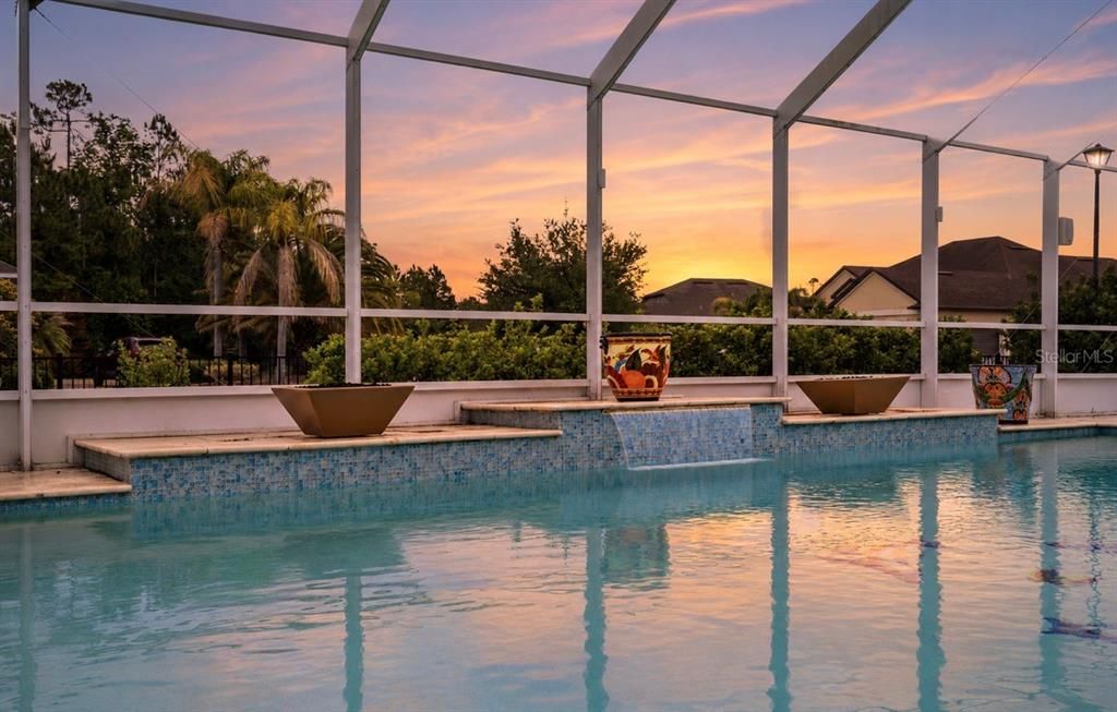 For Sale: $850,000 (5 beds, 4 baths, 3100 Square Feet)