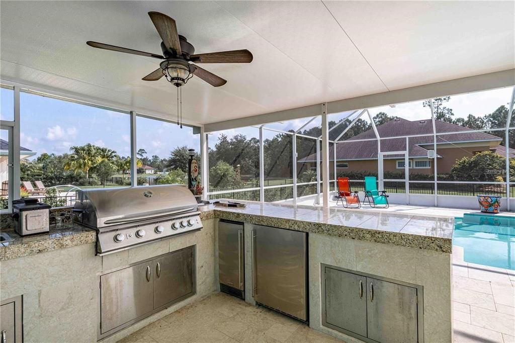 For Sale: $850,000 (5 beds, 4 baths, 3100 Square Feet)