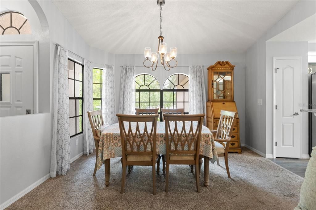 На продажу: $315,000 (3 спален, 2 ванн, 1460 Квадратных фут)