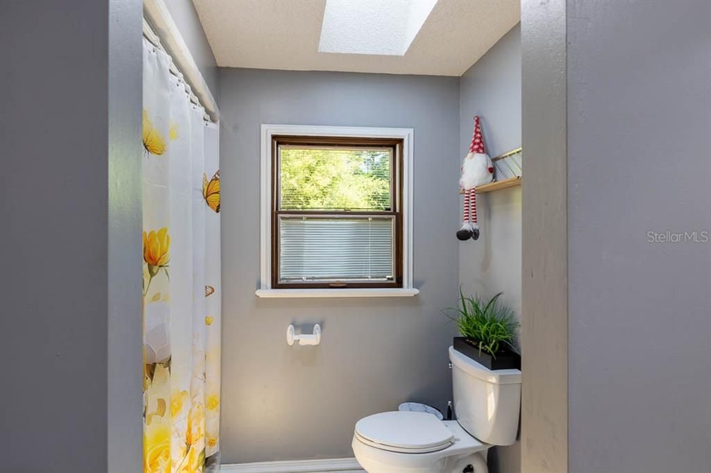 For Sale: $1,200,000 (4 beds, 4 baths, 4191 Square Feet)