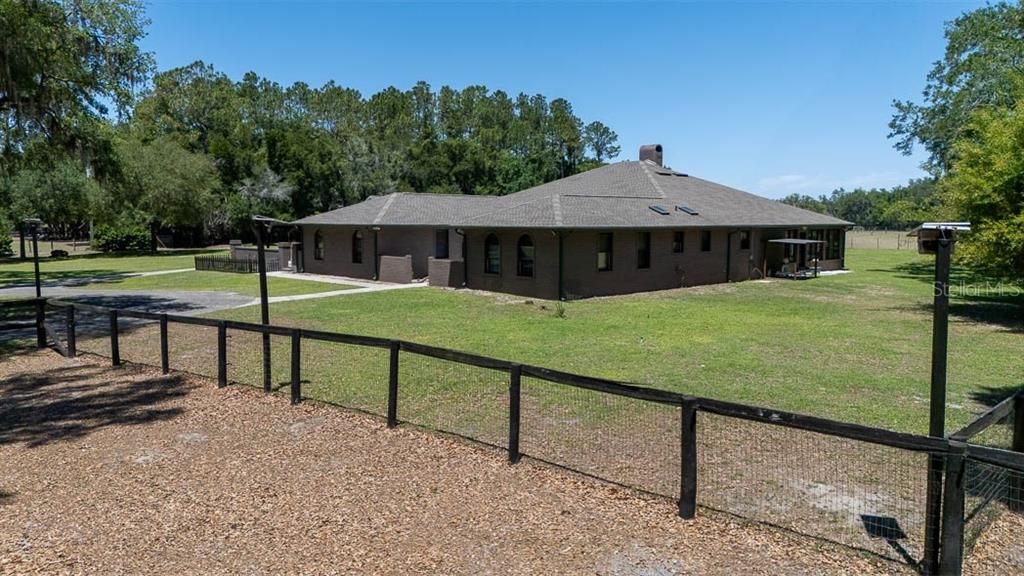 For Sale: $1,200,000 (4 beds, 4 baths, 4191 Square Feet)