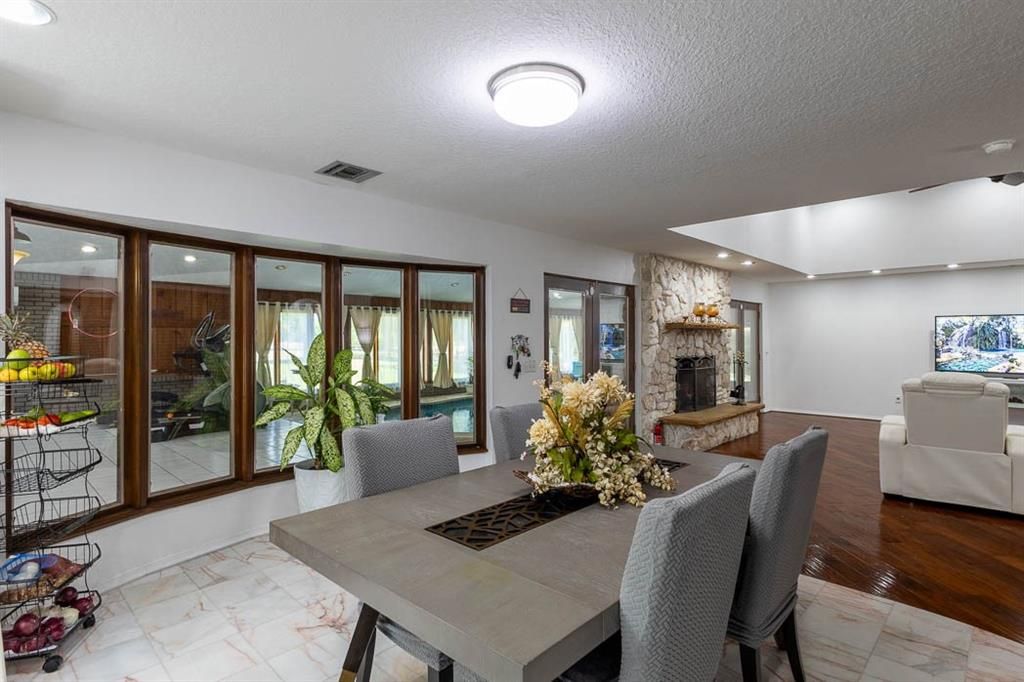 For Sale: $1,200,000 (4 beds, 4 baths, 4191 Square Feet)