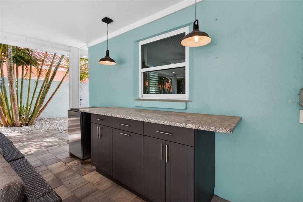 Active With Contract: $1,820,000 (3 beds, 2 baths, 2400 Square Feet)