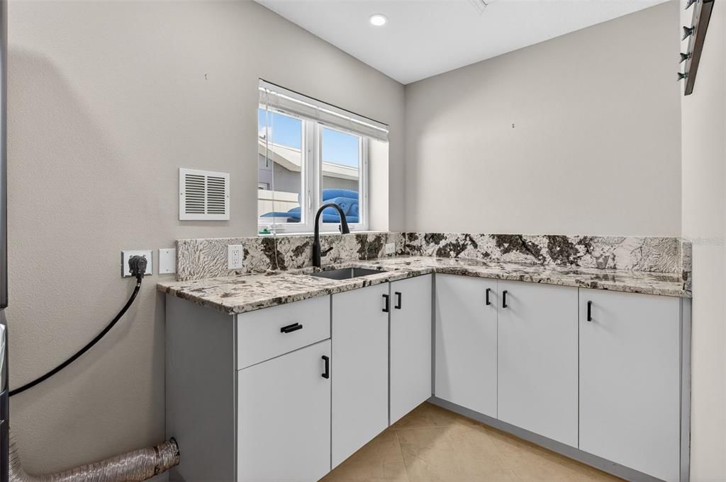 Active With Contract: $1,820,000 (3 beds, 2 baths, 2400 Square Feet)