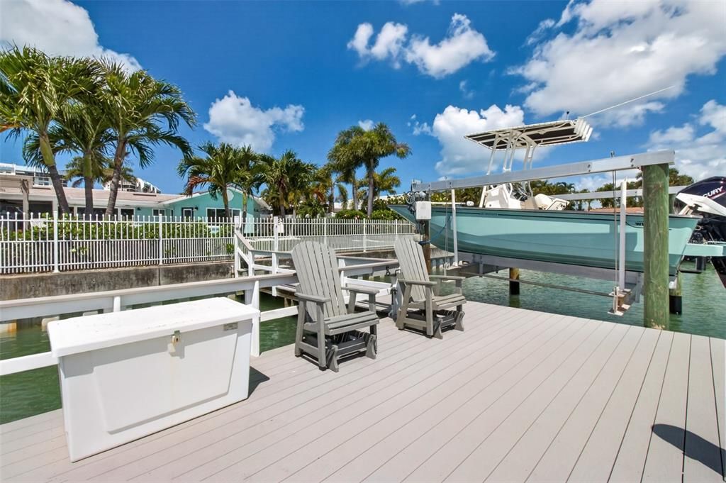 Active With Contract: $1,820,000 (3 beds, 2 baths, 2400 Square Feet)
