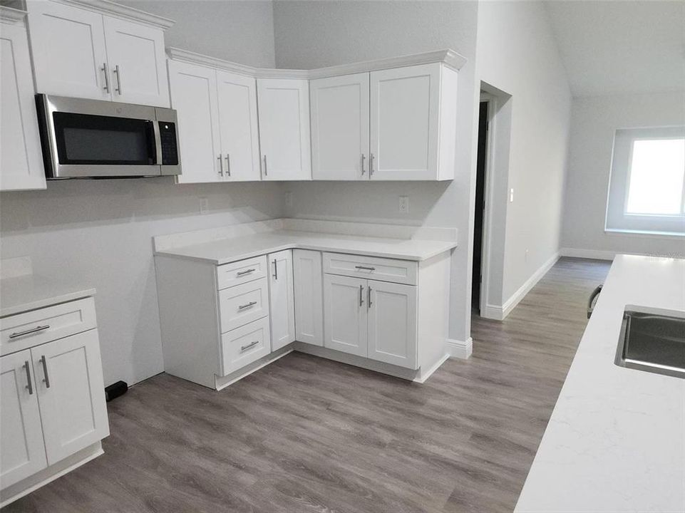 For Sale: $359,900 (3 beds, 2 baths, 1871 Square Feet)