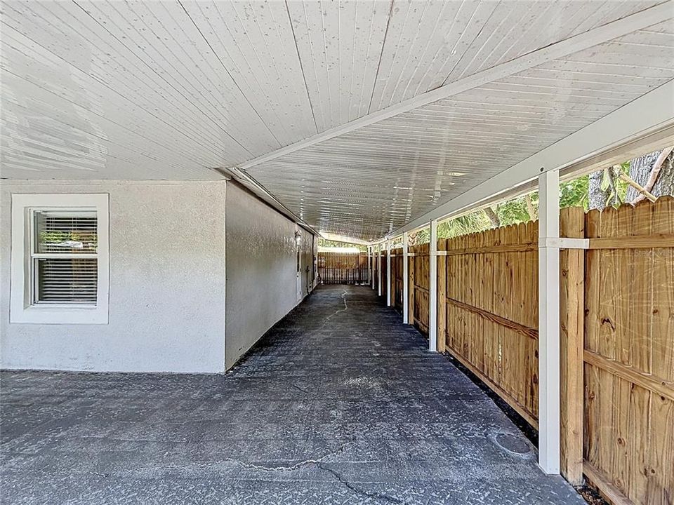 Activo con contrato: $250,000 (2 camas, 2 baños, 780 Pies cuadrados)