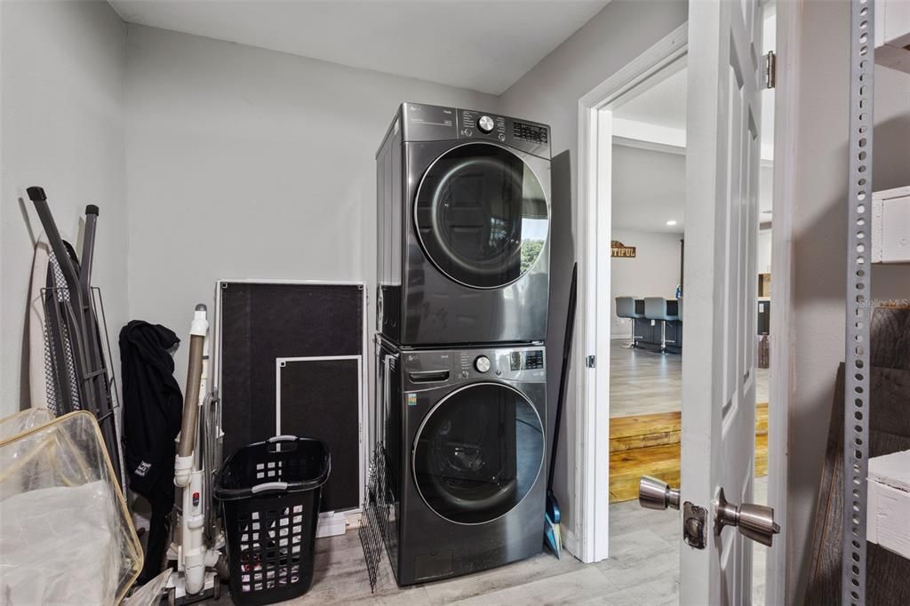 На продажу: $489,000 (2 спален, 2 ванн, 1216 Квадратных фут)