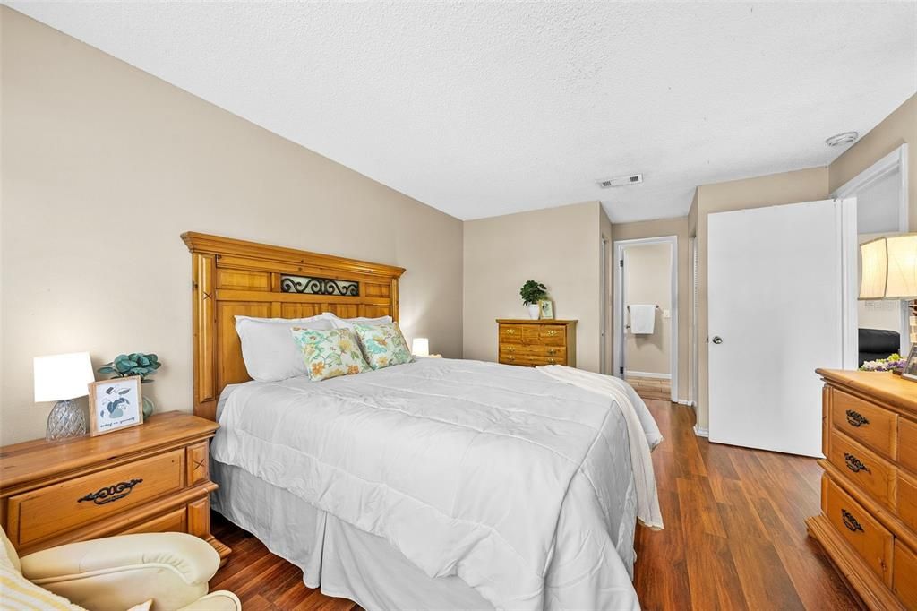 En Venta: $145,000 (2 camas, 1 baños, 827 Pies cuadrados)