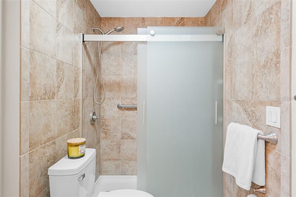 En Venta: $145,000 (2 camas, 1 baños, 827 Pies cuadrados)