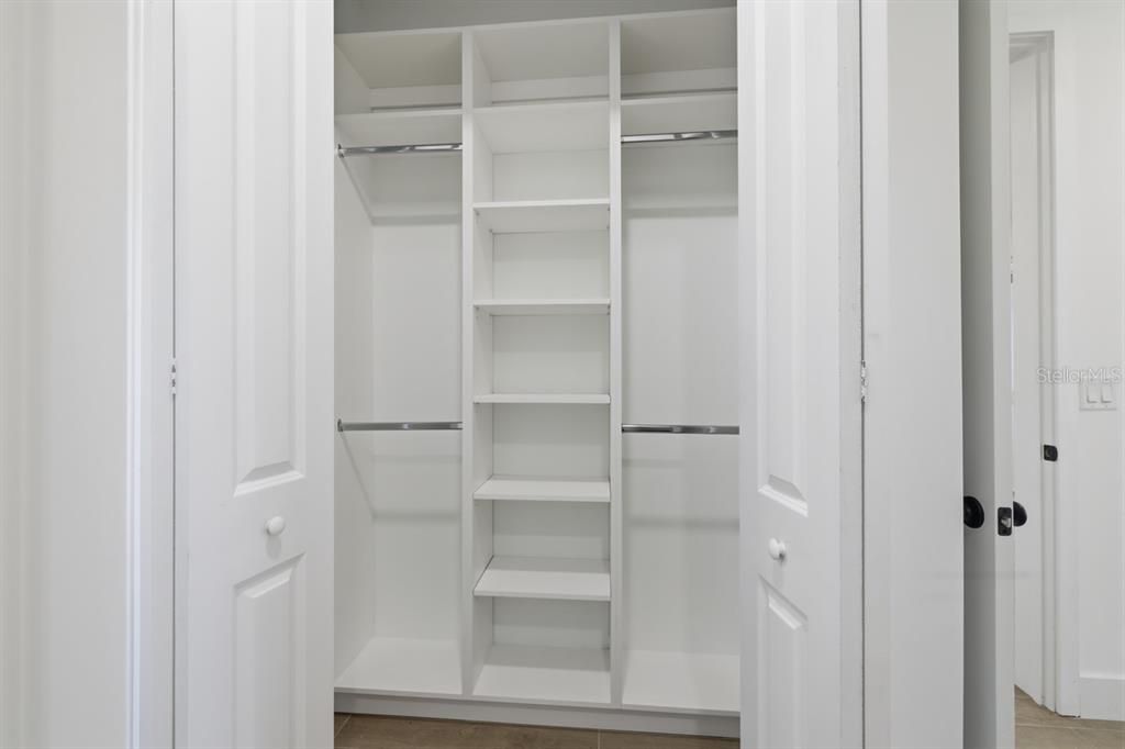 На продажу: $399,900 (3 спален, 2 ванн, 1736 Квадратных фут)