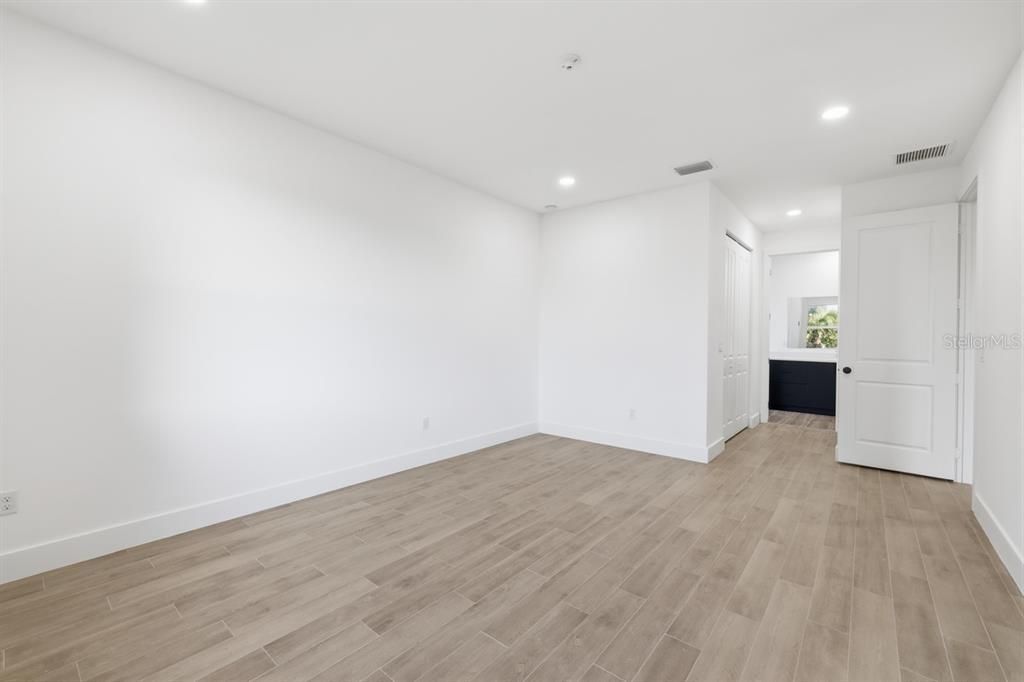 На продажу: $399,900 (3 спален, 2 ванн, 1736 Квадратных фут)