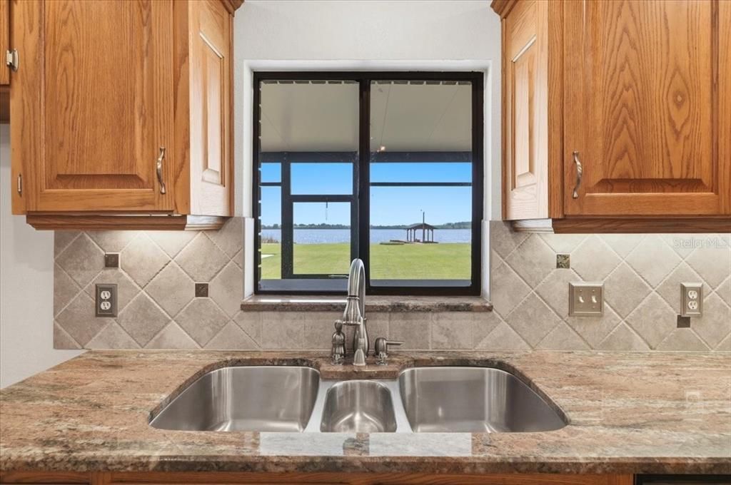 For Sale: $749,900 (4 beds, 3 baths, 3269 Square Feet)