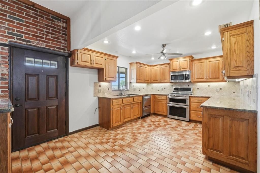 For Sale: $749,900 (4 beds, 3 baths, 3269 Square Feet)