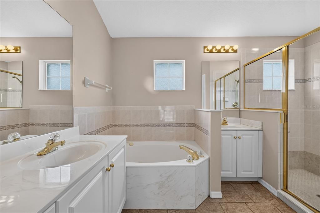 For Sale: $529,900 (3 beds, 2 baths, 1796 Square Feet)
