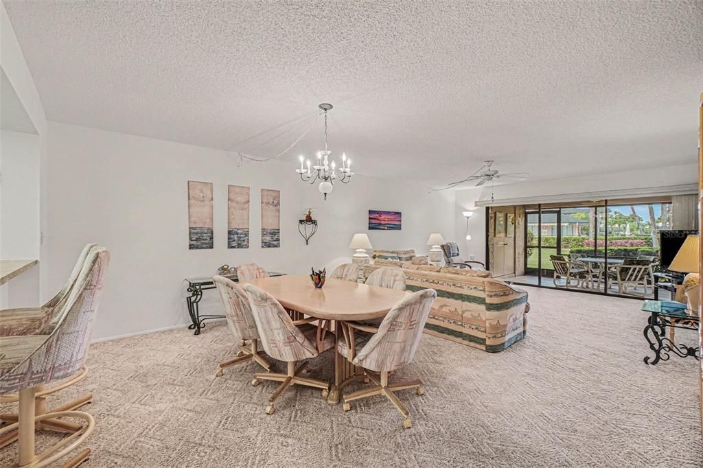 На продажу: $199,900 (2 спален, 2 ванн, 1394 Квадратных фут)