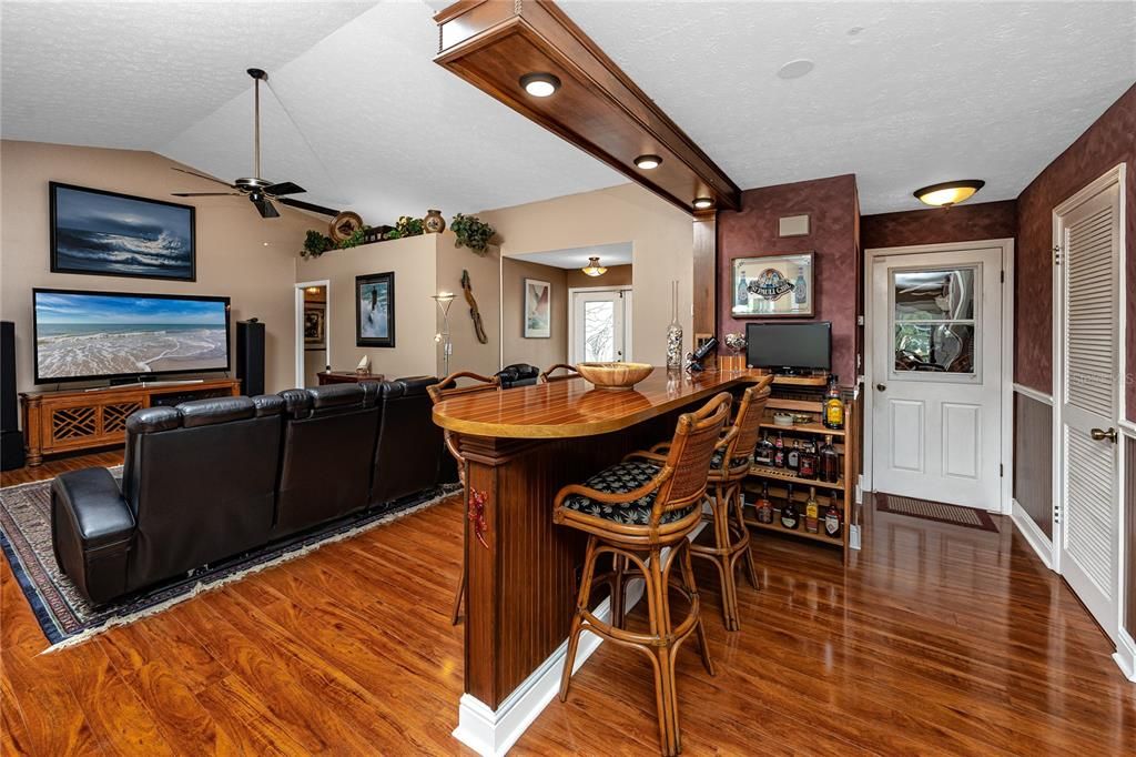 For Sale: $774,000 (3 beds, 2 baths, 1912 Square Feet)