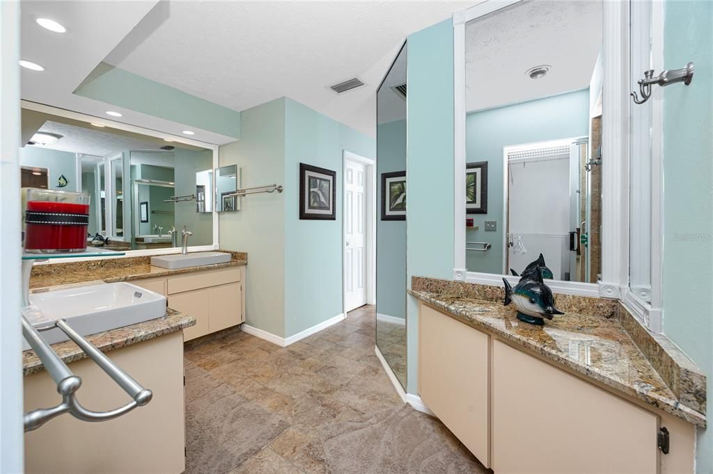 For Sale: $774,000 (3 beds, 2 baths, 1912 Square Feet)