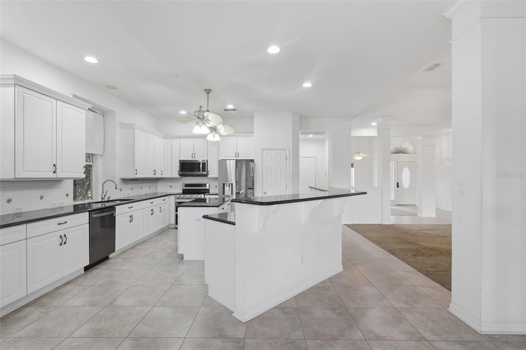 For Sale: $749,900 (4 beds, 3 baths, 2529 Square Feet)