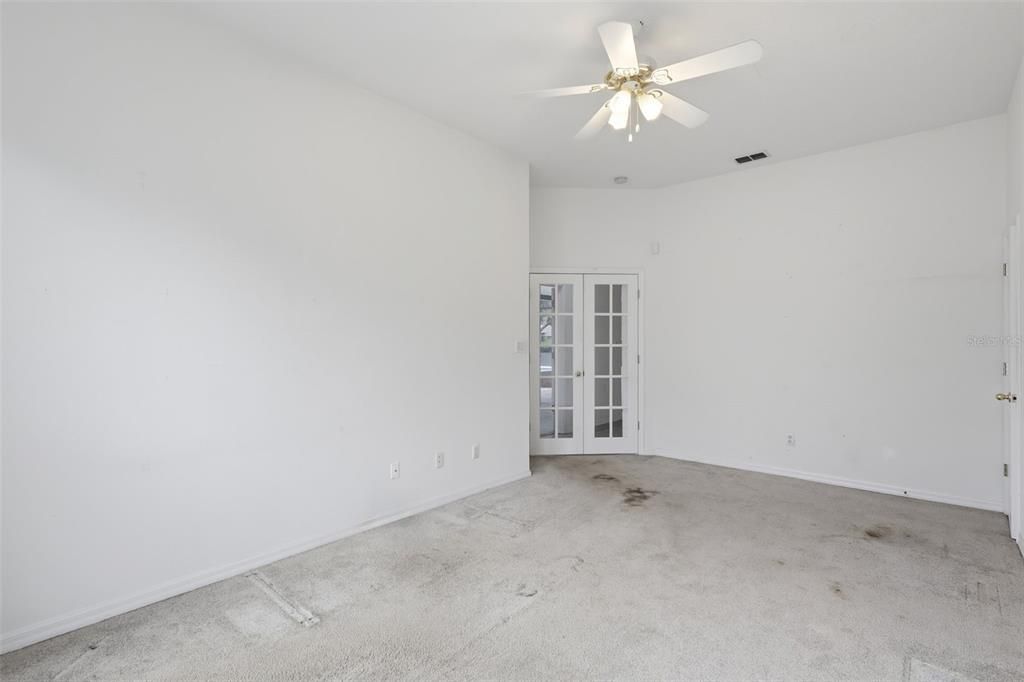 For Sale: $749,900 (4 beds, 3 baths, 2529 Square Feet)