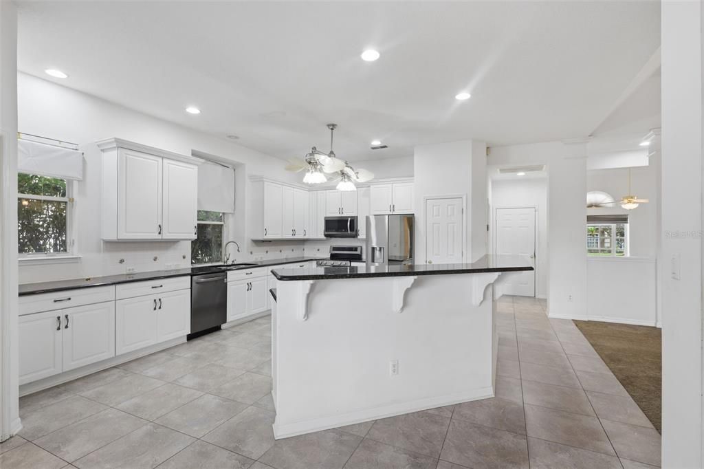 For Sale: $749,900 (4 beds, 3 baths, 2529 Square Feet)