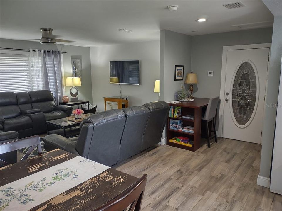 For Sale: $555,000 (3 beds, 2 baths, 1440 Square Feet)