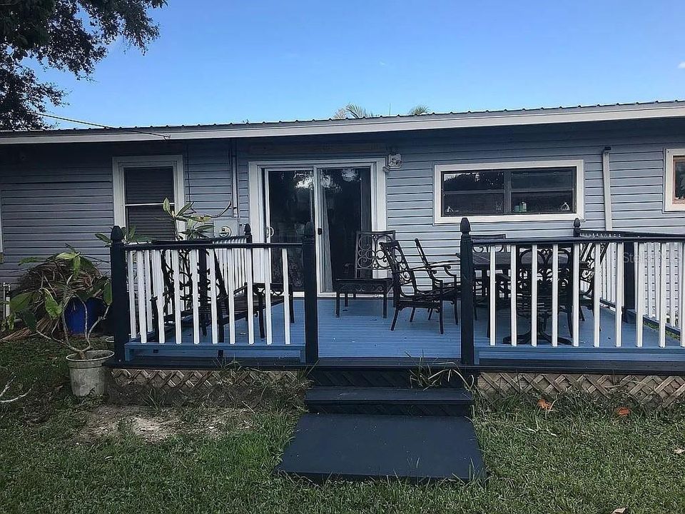For Sale: $555,000 (3 beds, 2 baths, 1440 Square Feet)