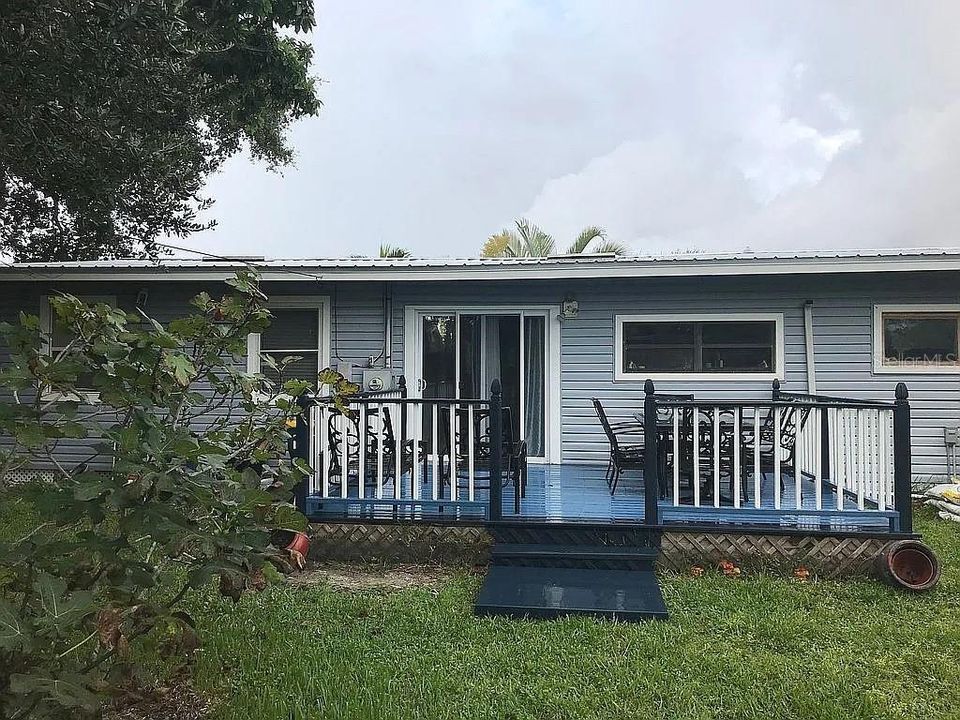 For Sale: $555,000 (3 beds, 2 baths, 1440 Square Feet)