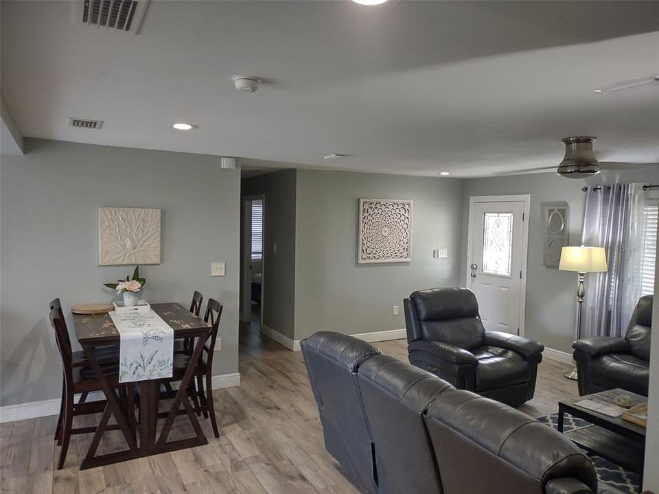 For Sale: $555,000 (3 beds, 2 baths, 1440 Square Feet)