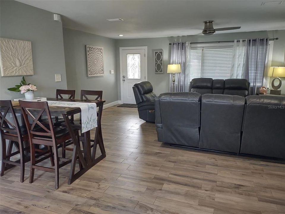 For Sale: $555,000 (3 beds, 2 baths, 1440 Square Feet)