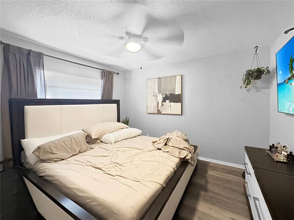 For Rent: $1,420 (2 beds, 1 baths, 780 Square Feet)