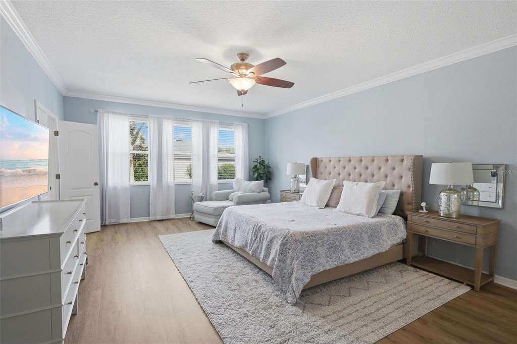 Active With Contract: $850,000 (5 beds, 5 baths, 3716 Square Feet)