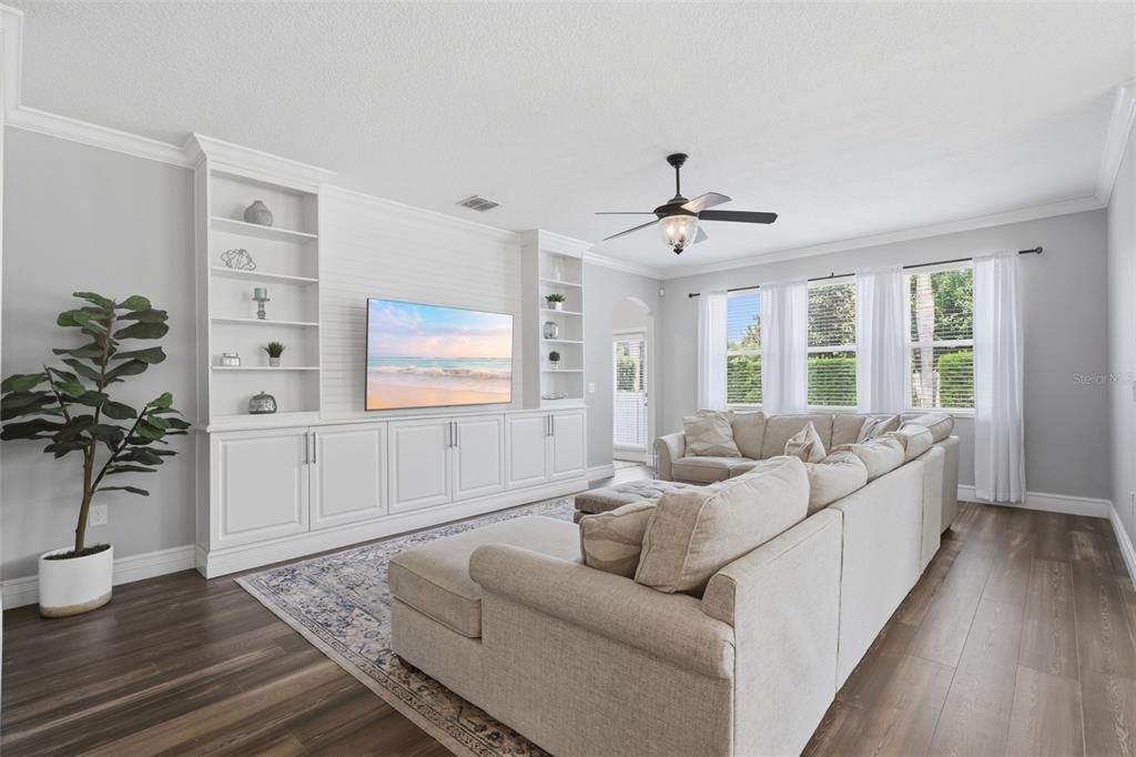 Active With Contract: $850,000 (5 beds, 5 baths, 3716 Square Feet)