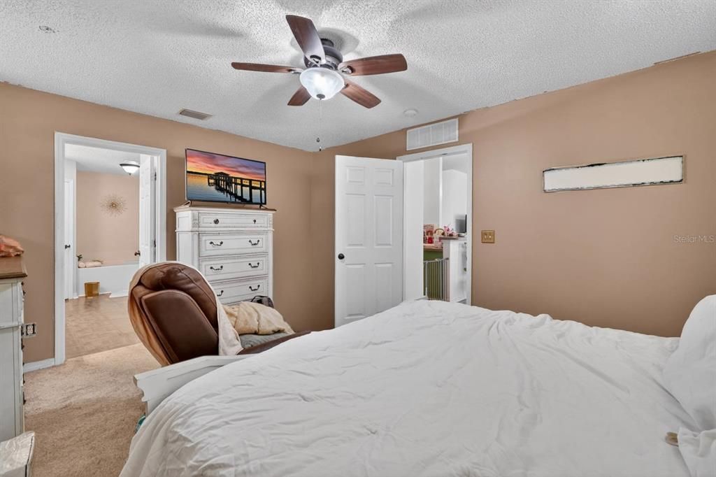 For Sale: $299,000 (3 beds, 2 baths, 1770 Square Feet)