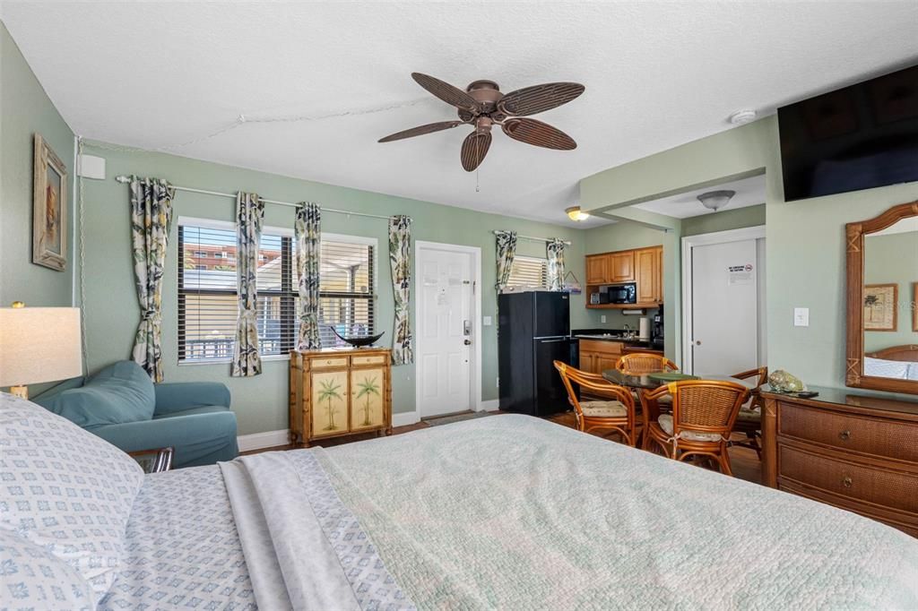 For Sale: $220,000 (0 beds, 1 baths, 310 Square Feet)