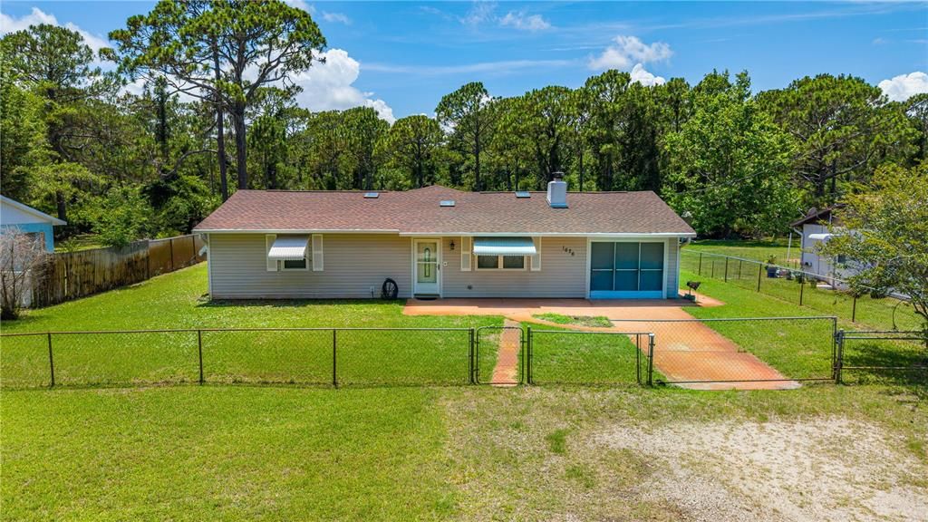 For Sale: $315,000 (3 beds, 2 baths, 1554 Square Feet)