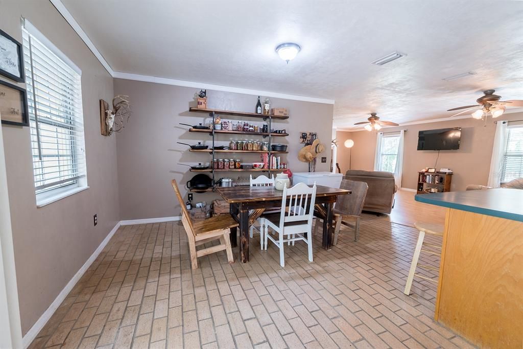 For Sale: $417,000 (3 beds, 2 baths, 1968 Square Feet)