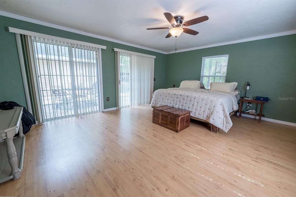 For Sale: $417,000 (3 beds, 2 baths, 1968 Square Feet)