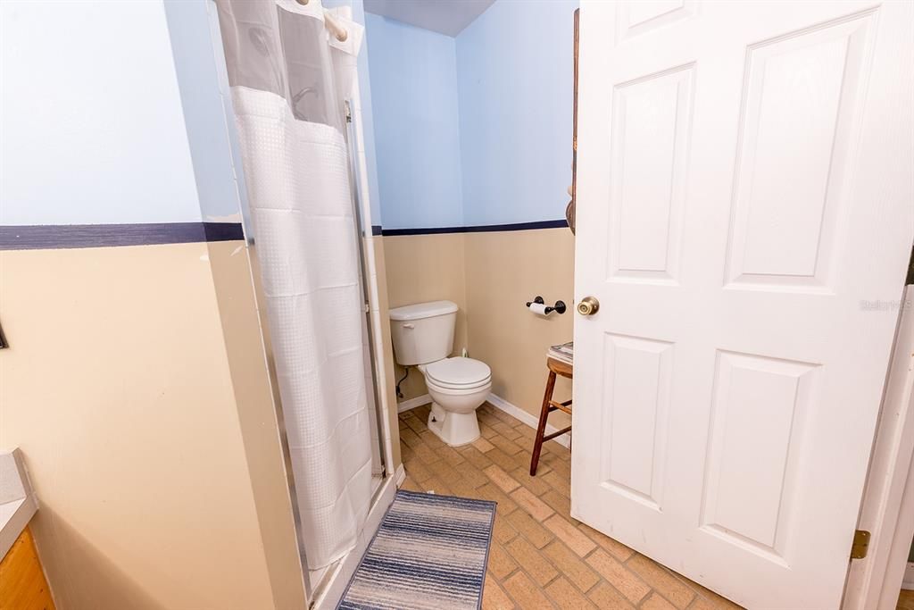 For Sale: $417,000 (3 beds, 2 baths, 1968 Square Feet)